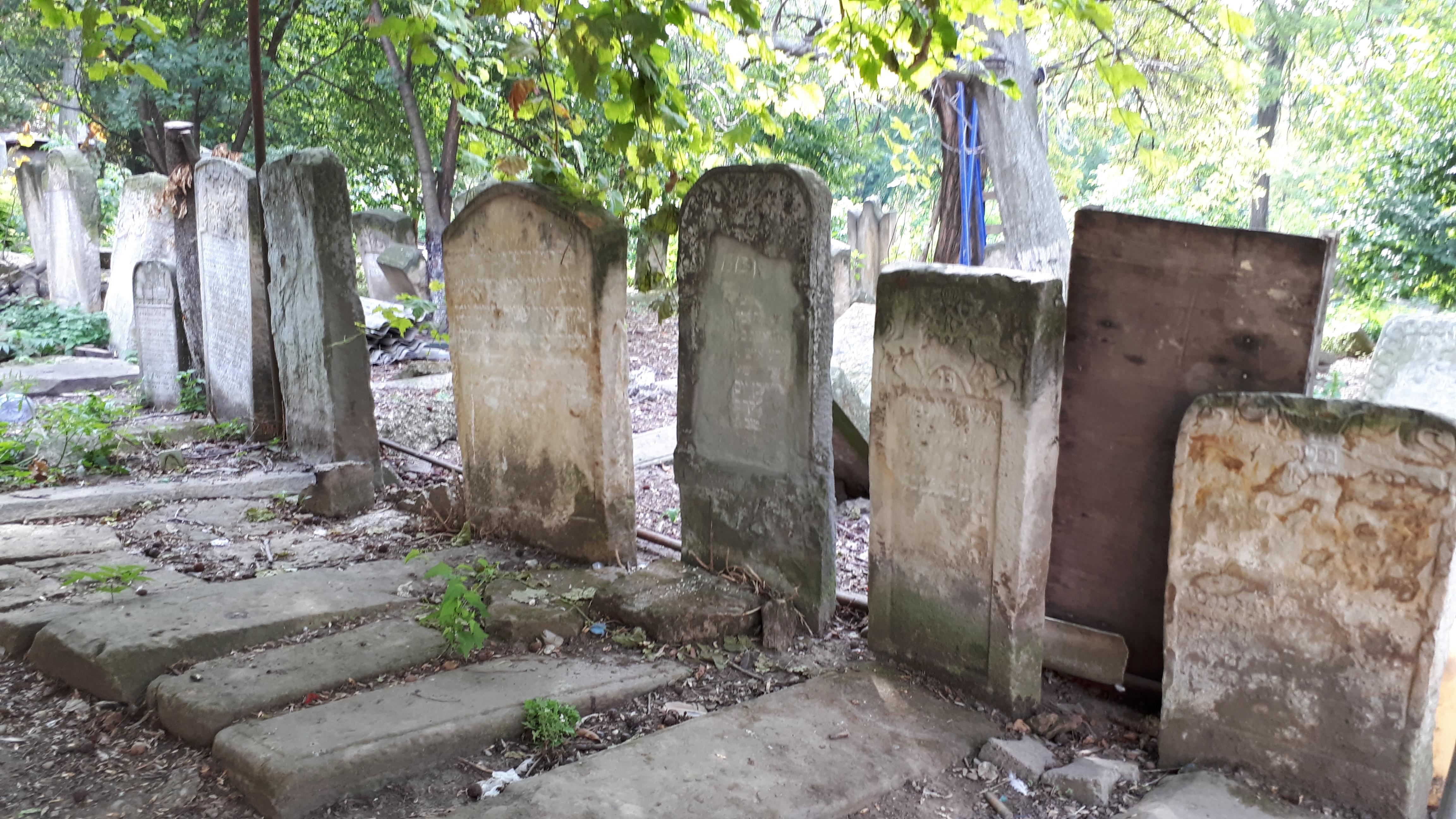 Vechiul cimitir evreiesc din Bacău